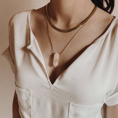 Ocelový náhrdelník Enrica, amulet Růženín, chirurgická ocel