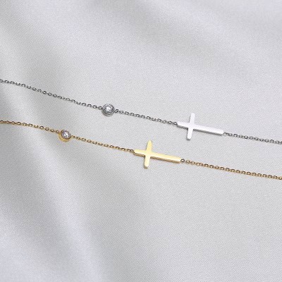 Náhrdelník s křížkem a zirkonem Dorothea Gold